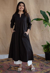 Elegant Black Dress with Pockets - Unique Handcrafted Design for Comfort and Style