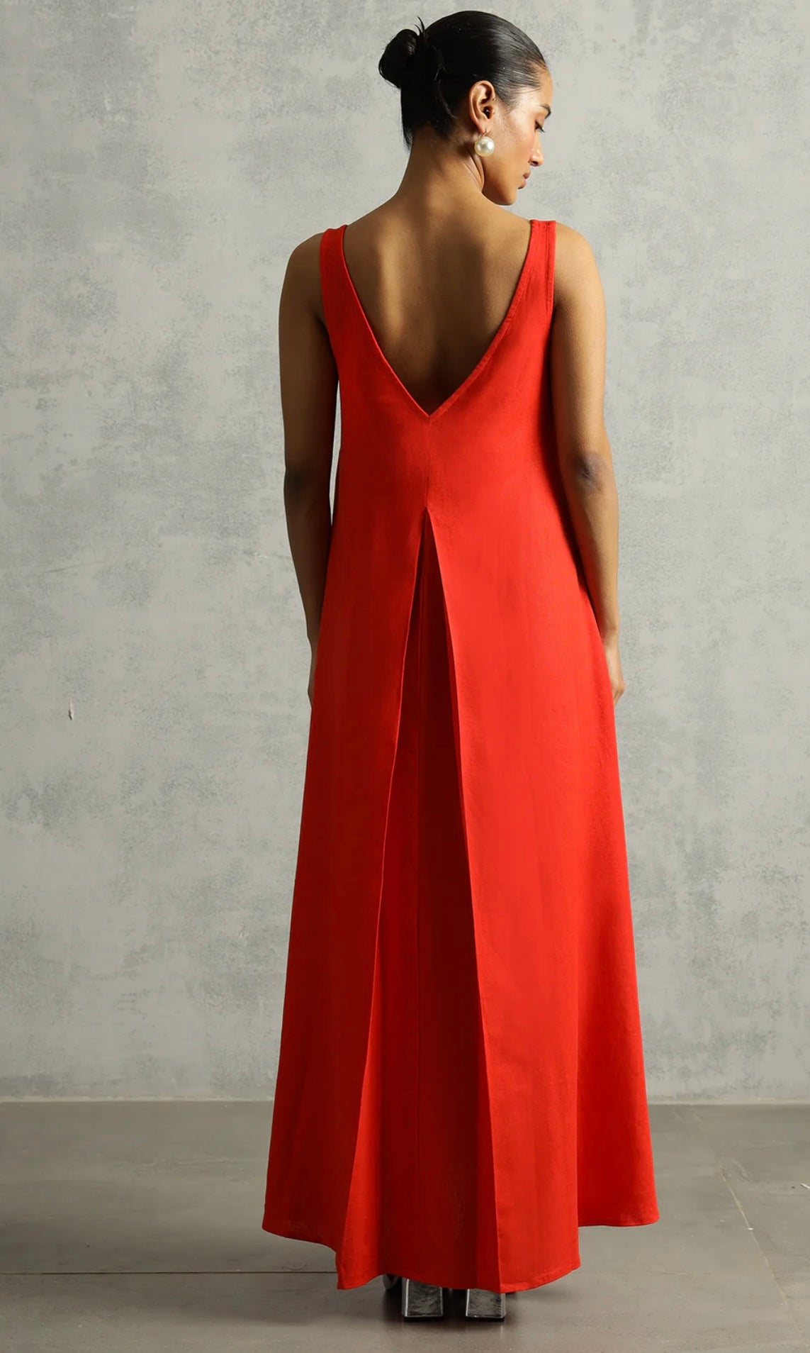 Elegant comfort back single  pleated long dress