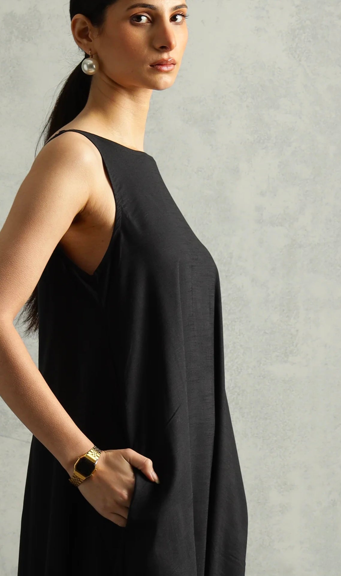 Elegant comfort back single  pleated long dress